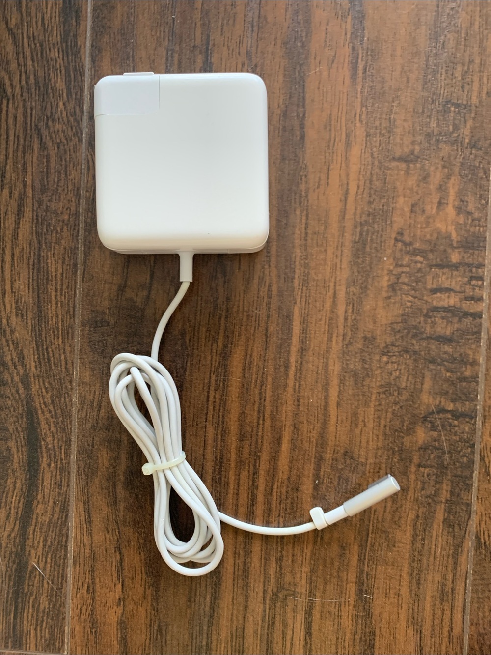 Apple White Laptop Power Adapter with Magnetic Tip